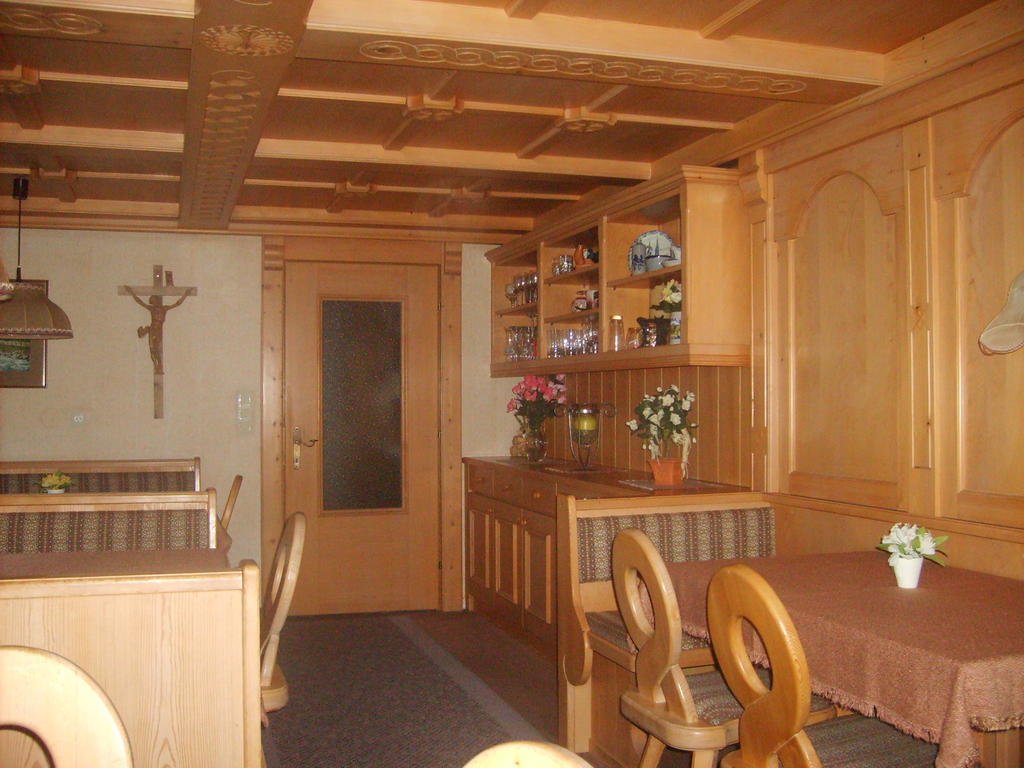 Gasthof Zur Einkehr Sankt Leonhard im Pitztal Exterior photo